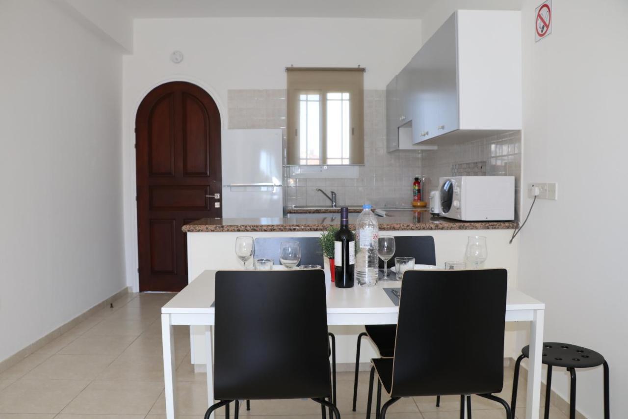 Cyking 2 Bed Apartment With Pool & 10 Min To Beach Paphos Exteriér fotografie