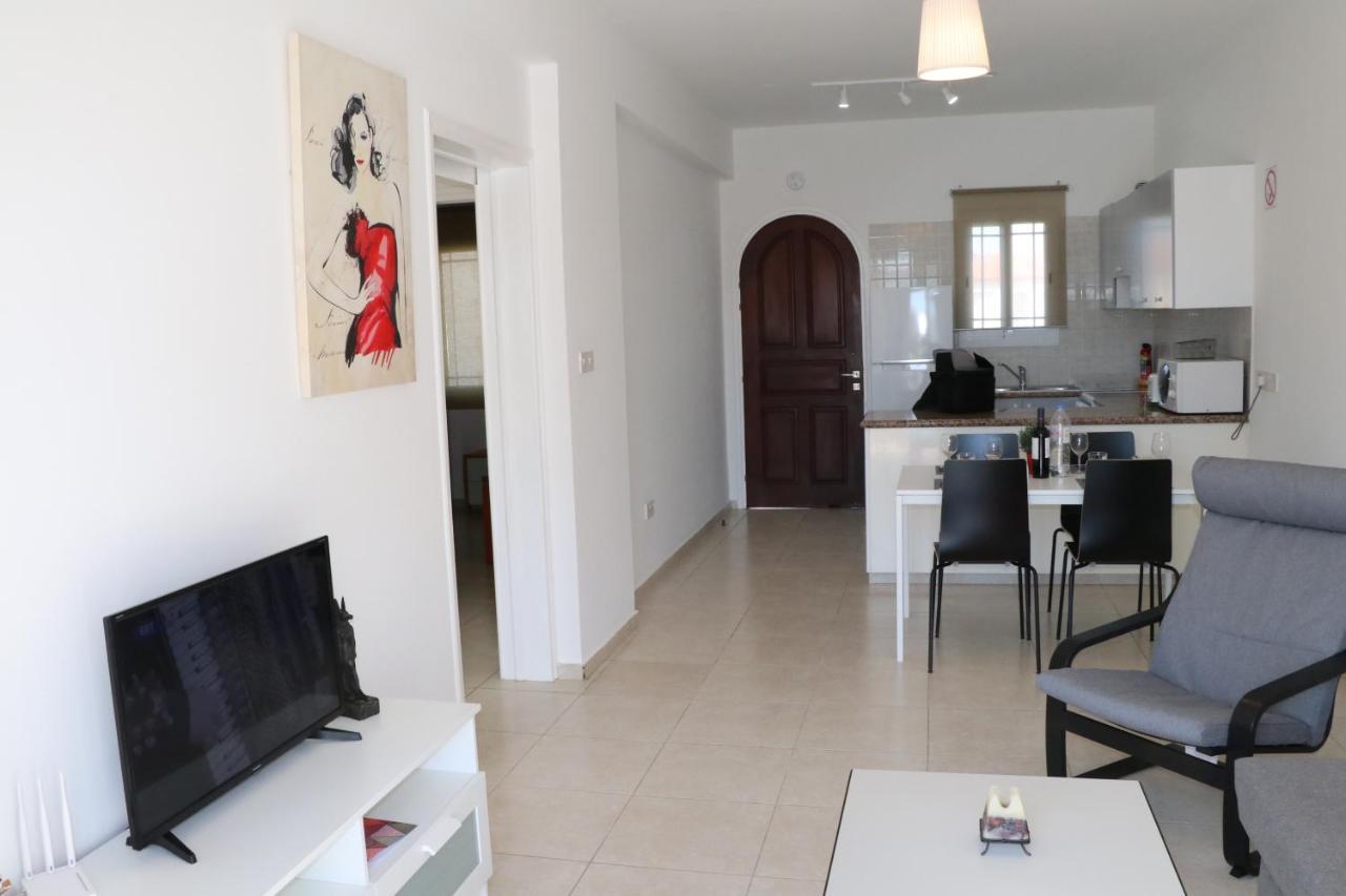 Cyking 2 Bed Apartment With Pool & 10 Min To Beach Paphos Exteriér fotografie